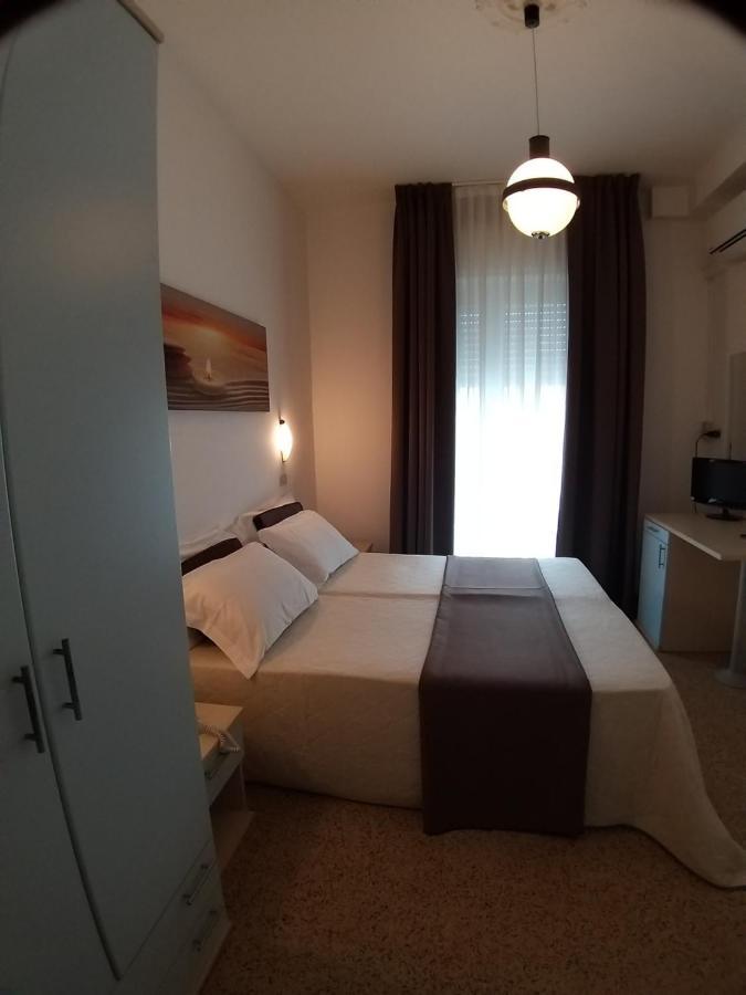 Hotel Ideal Rimini Exterior photo