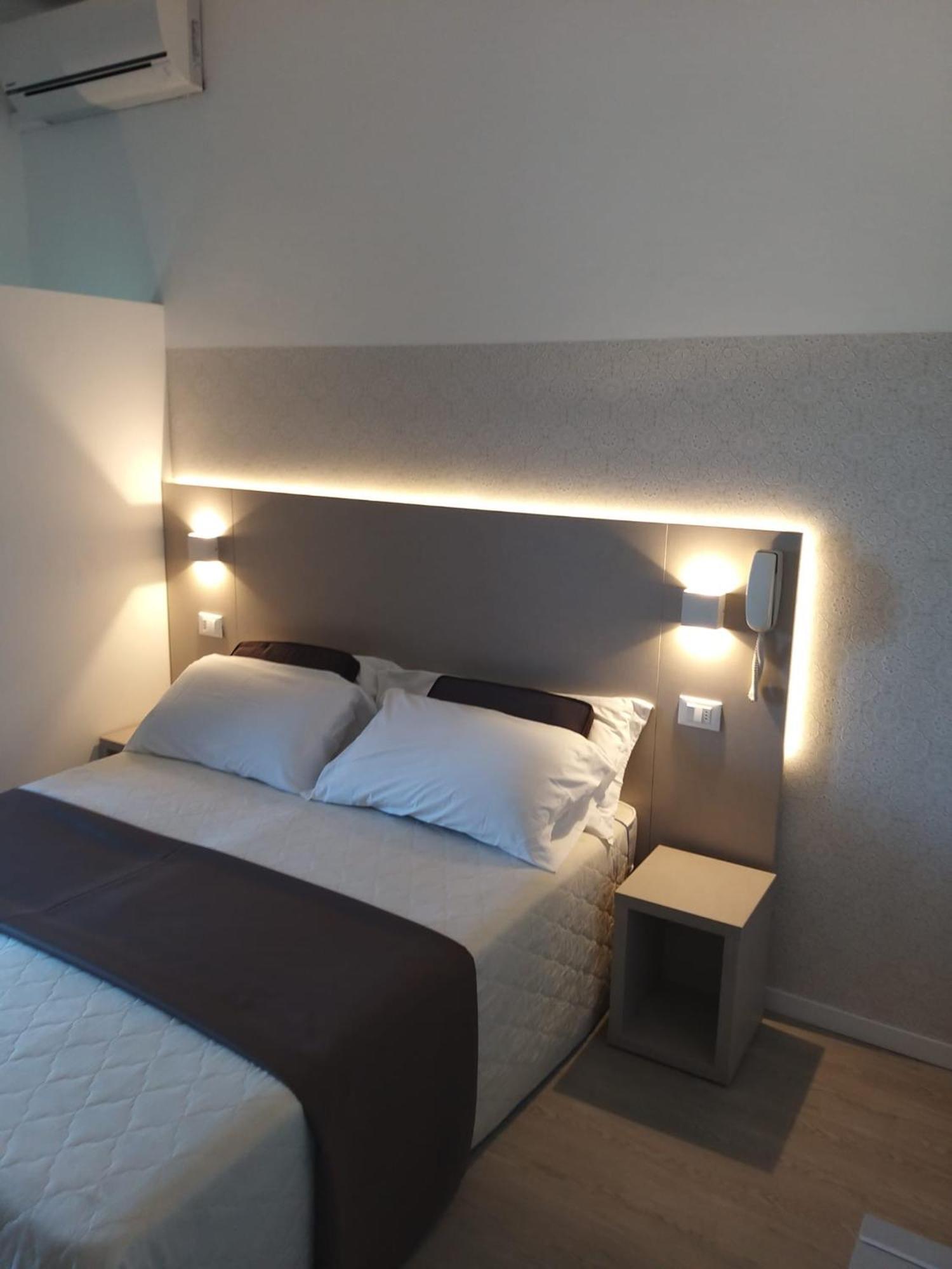 Hotel Ideal Rimini Exterior photo