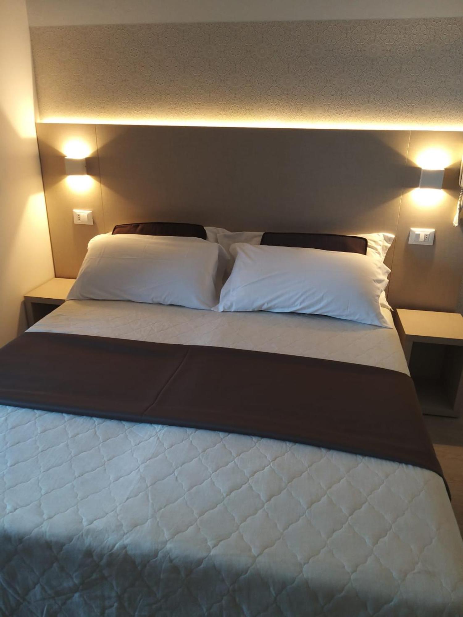 Hotel Ideal Rimini Exterior photo
