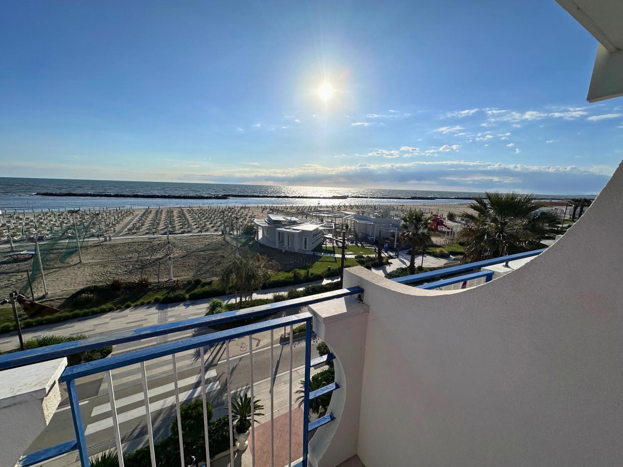 Hotel Ideal Rimini Exterior photo